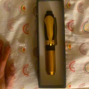 Hyaluron pen never been used no ampules